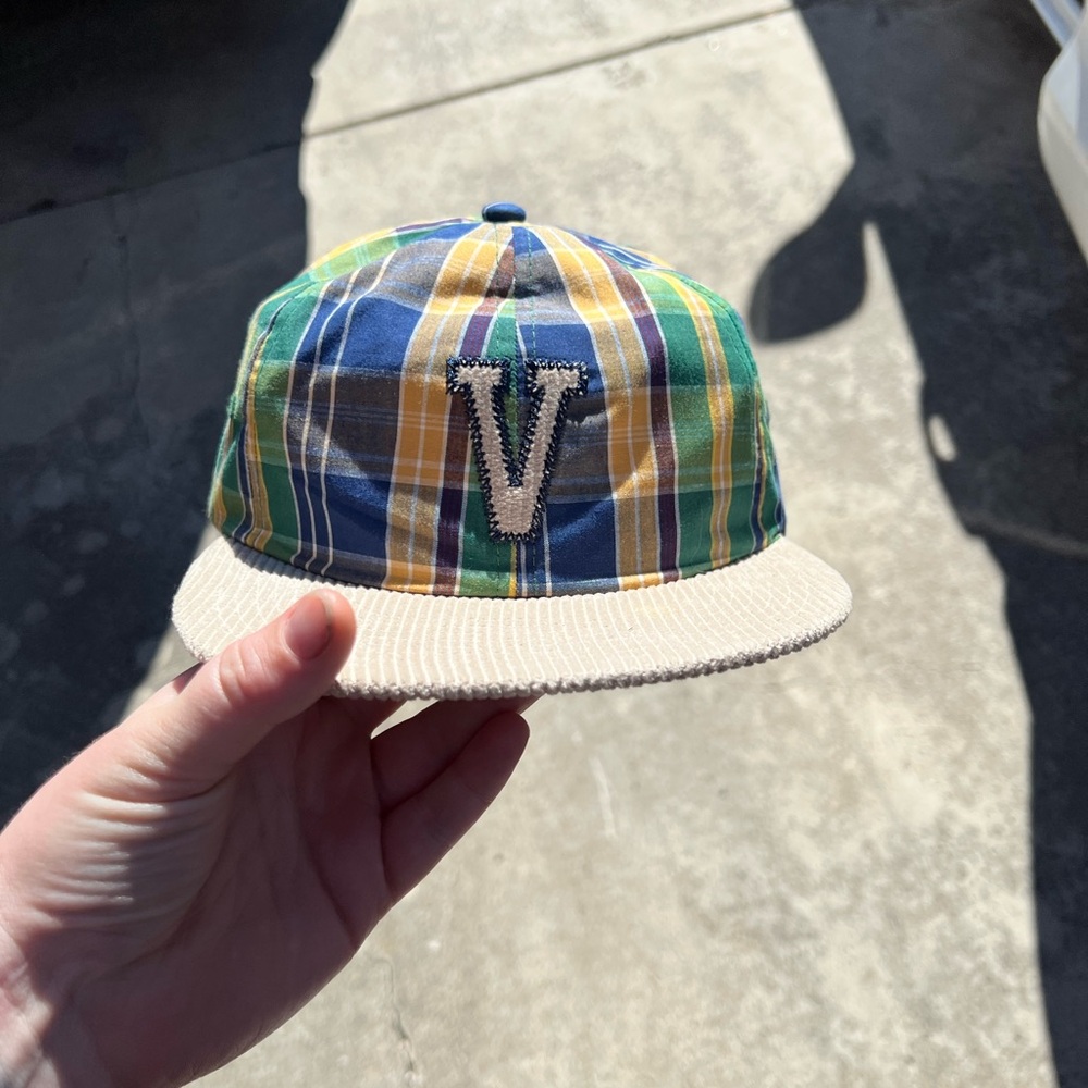 Plaid Men’s Cap with Vans V Patch nwot